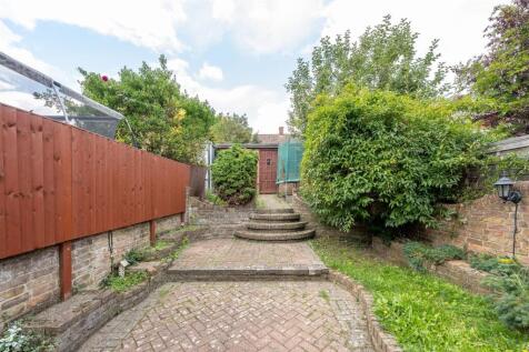 Normanton Park E4