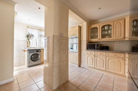 Normanton Park E4