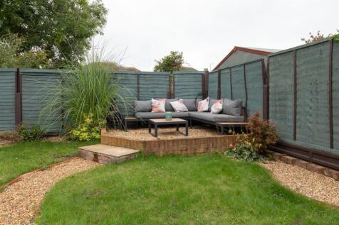 Heathcote Grove E4