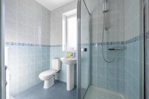 Larkswood Road E4