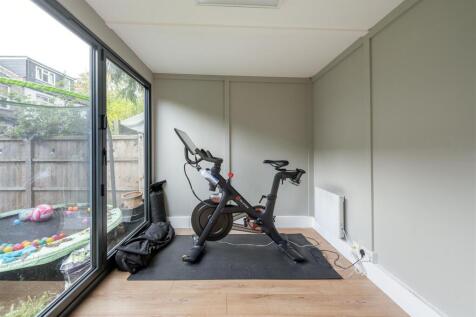 Beech Hall Road E4