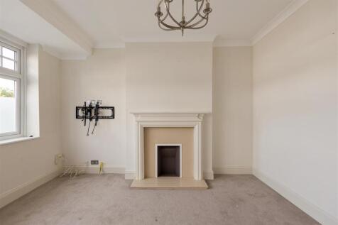 Beech Hall Crescent, E4