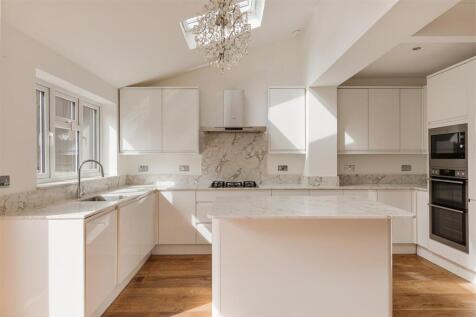 Beech Hall Crescent, E4