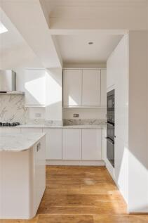 Beech Hall Crescent, E4