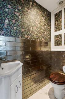 Beech Hall Crescent, E4