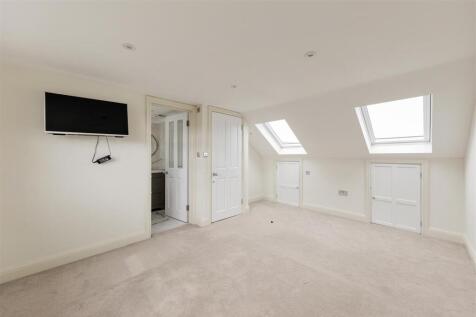 Beech Hall Crescent, E4