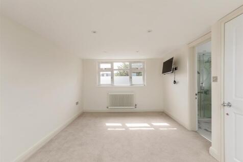 Beech Hall Crescent, E4