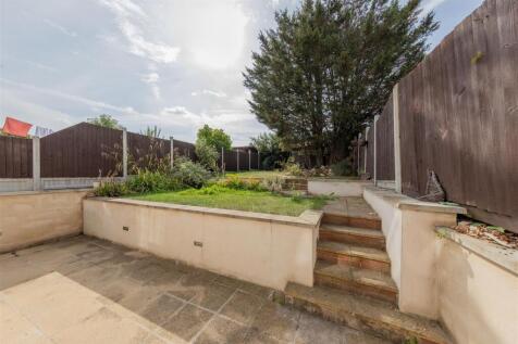 Beech Hall Crescent, E4