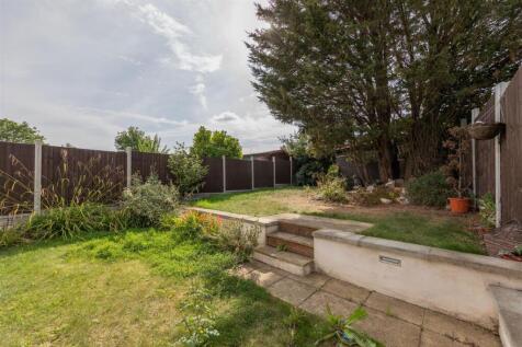 Beech Hall Crescent, E4