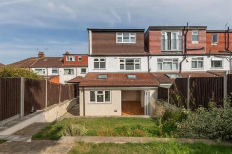 Beech Hall Crescent, E4