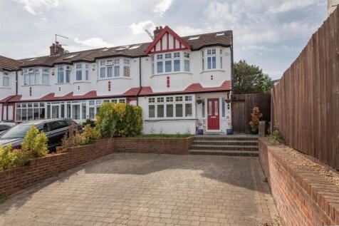 Beech Hall Crescent, E4