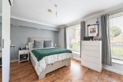 Connington Crescent E4