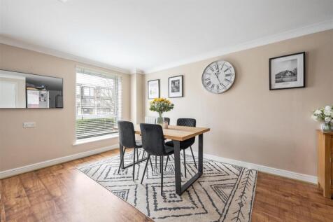 Connington Crescent E4