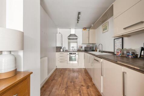 Connington Crescent E4