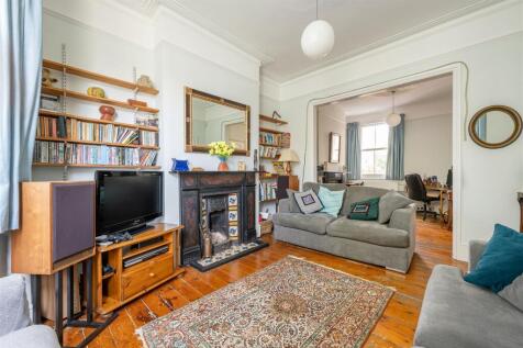 Dongola Road N17