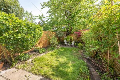 Dongola Road N17