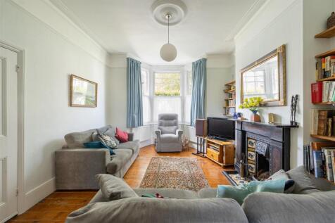 Dongola Road N17