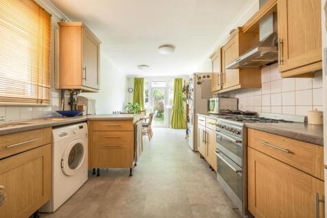 Dongola Road N17