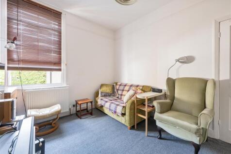Dongola Road N17
