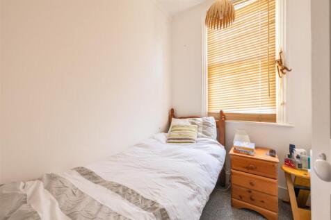 Dongola Road N17