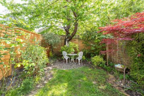 Dongola Road N17