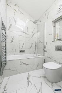 Bathroom 2.jpg