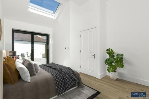 Master Bedroom.jpg
