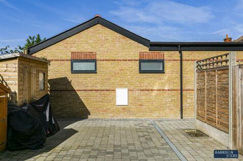 Front of Property 3.jpg