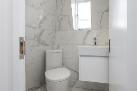 Toilet.jpg