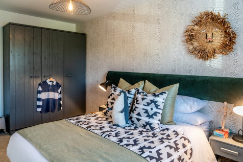 Similar Show Home 