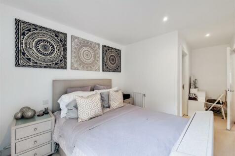 4_Main Bedroom-1.jpg