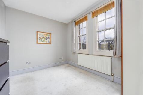 Bedroom 1-2.jpg