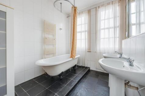 Bathroom-3.jpg