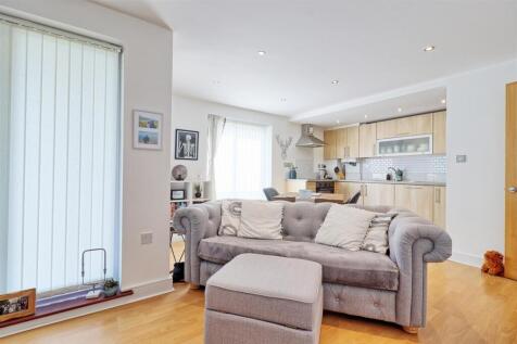 IMG_0806_7_8_easyHDR-interior3.jpg