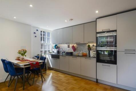 6 Peacock Court, Lisgar Terrace - 34JXkMlS86q1PlvK
