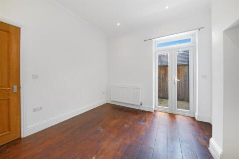 48 Pitcairn Road - uZHUGBvhFts2onOoi5HG.jpg