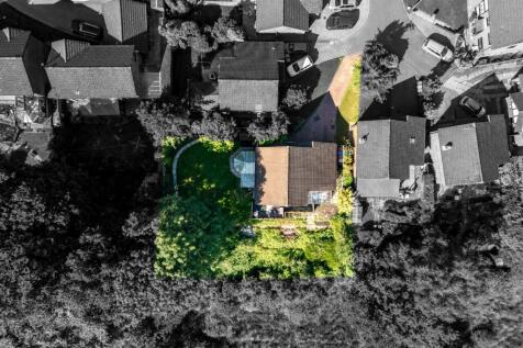 9 Kirkdale Close - Drone Plot Highlight.jpg