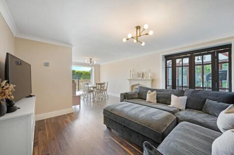 9 Kirkdale Close HDR-4.jpg
