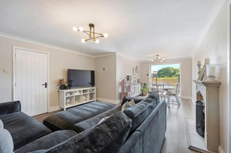 9 Kirkdale Close HDR-8.jpg
