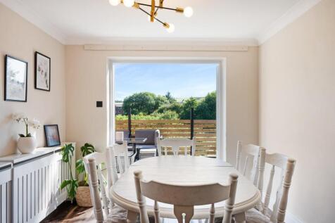 9 Kirkdale Close HDR-7.jpg