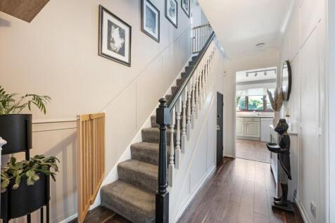 9 Kirkdale Close HDR-13.jpg