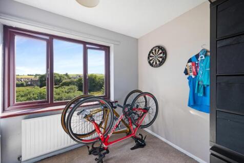 9 Kirkdale Close HDR-17.jpg