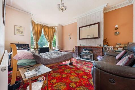 52 Seymour Rd HDR-1.jpg