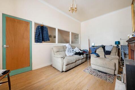 52 Seymour Rd HDR-7.jpg