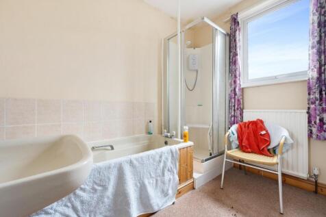 52 Seymour Rd HDR-16.jpg