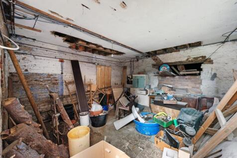 52 Seymour Rd HDR-13.jpg