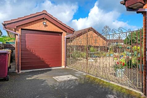 1 Chelwood Close External-11.jpg