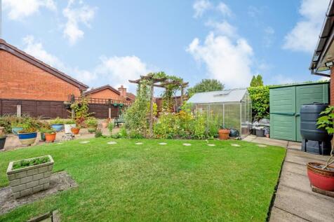 1 Chelwood Close External-6.jpg