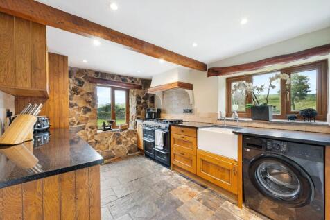 Jacketman_s Cottage HDR-20.jpg