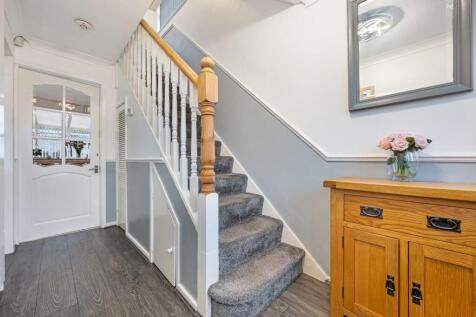 38 Broadstone Road HDR-5.jpg